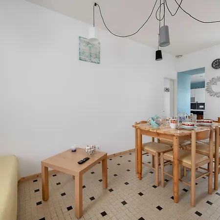 Holiday home Maison Pour 5 A 350m De La